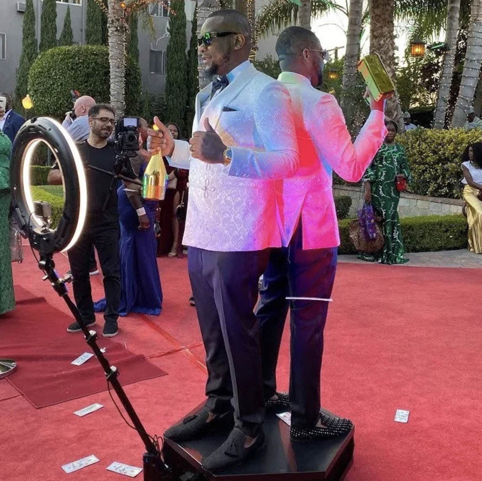 360_photo_booth_houston_texas wedding.png